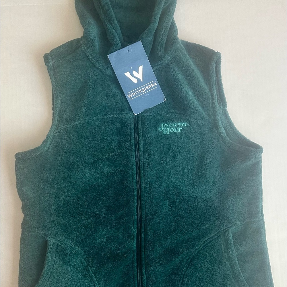 White Sierra Green Vest size Medium